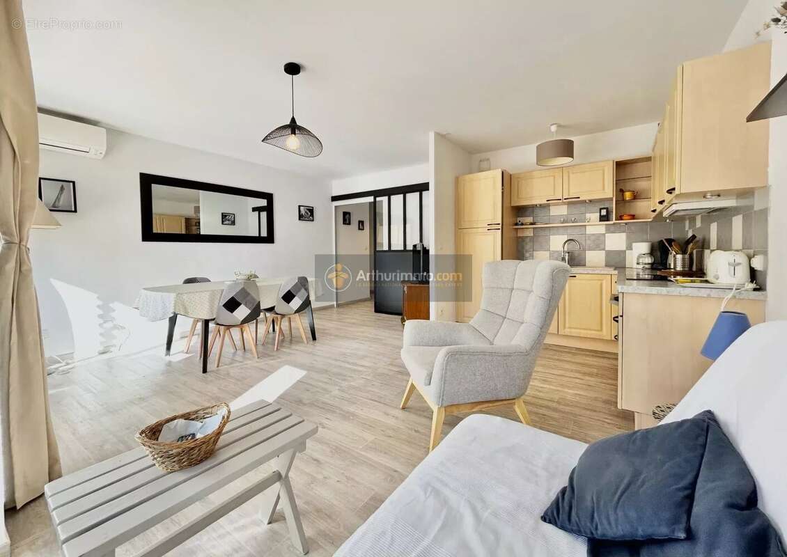 Appartement à FREJUS