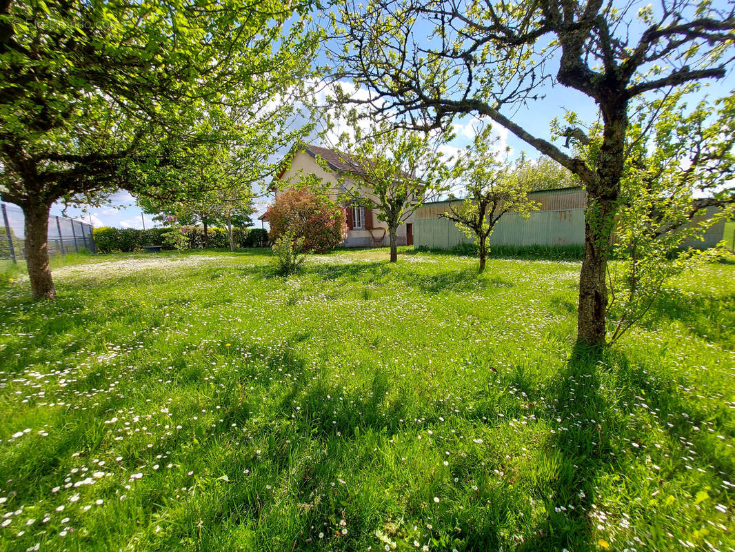 Maison à SAINT-ILLIDE