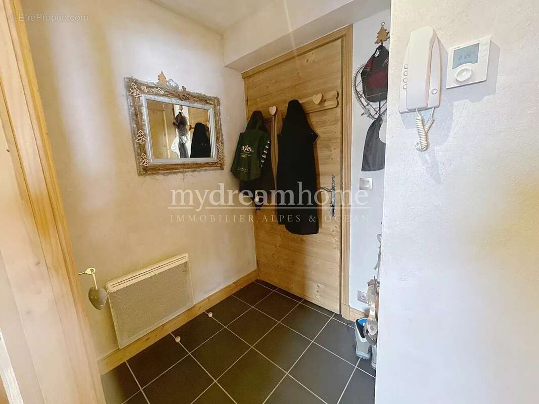 Appartement à CREST-VOLAND