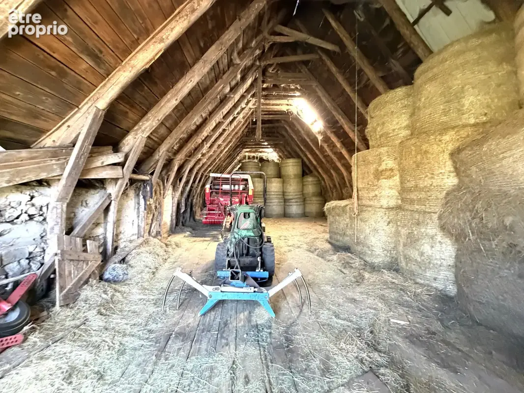 En exclusivité   Picherande, maison à rénover avec grange, écurie et vue sur le lac Chauvet - photo 14