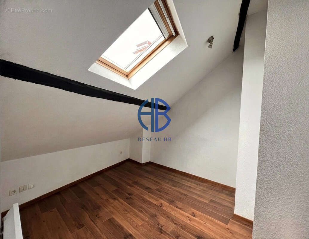 Appartement à LA TOUR-DU-PIN