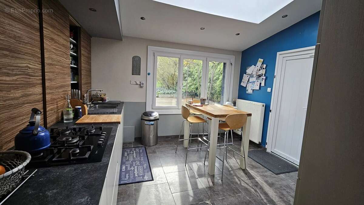 Maison à NEUVILLE-EN-FERRAIN