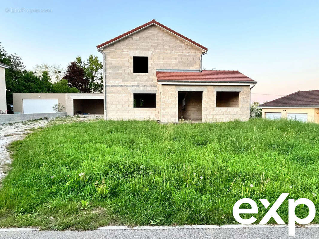 Maison à BERTHELANGE