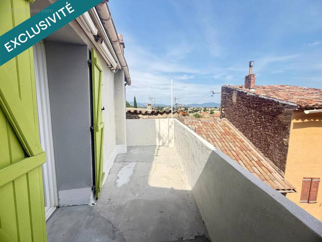 Photo 1 - Appartement à ROQUEBRUNE-SUR-ARGENS