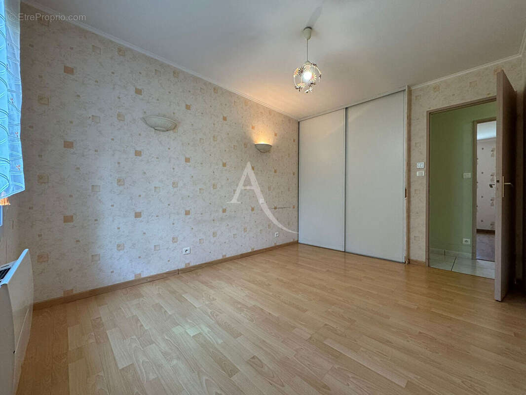 Maison à BEAULIEU-SOUS-LA-ROCHE