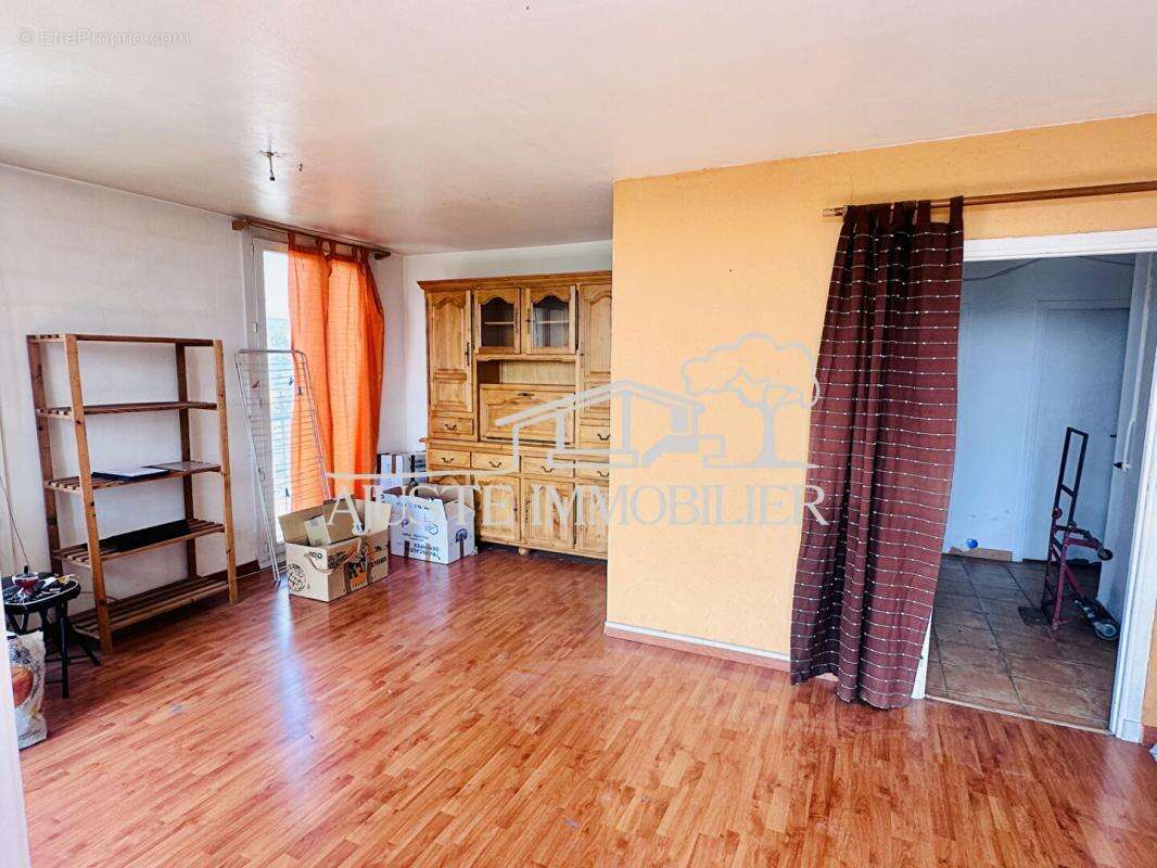 Appartement à MARSEILLE-12E