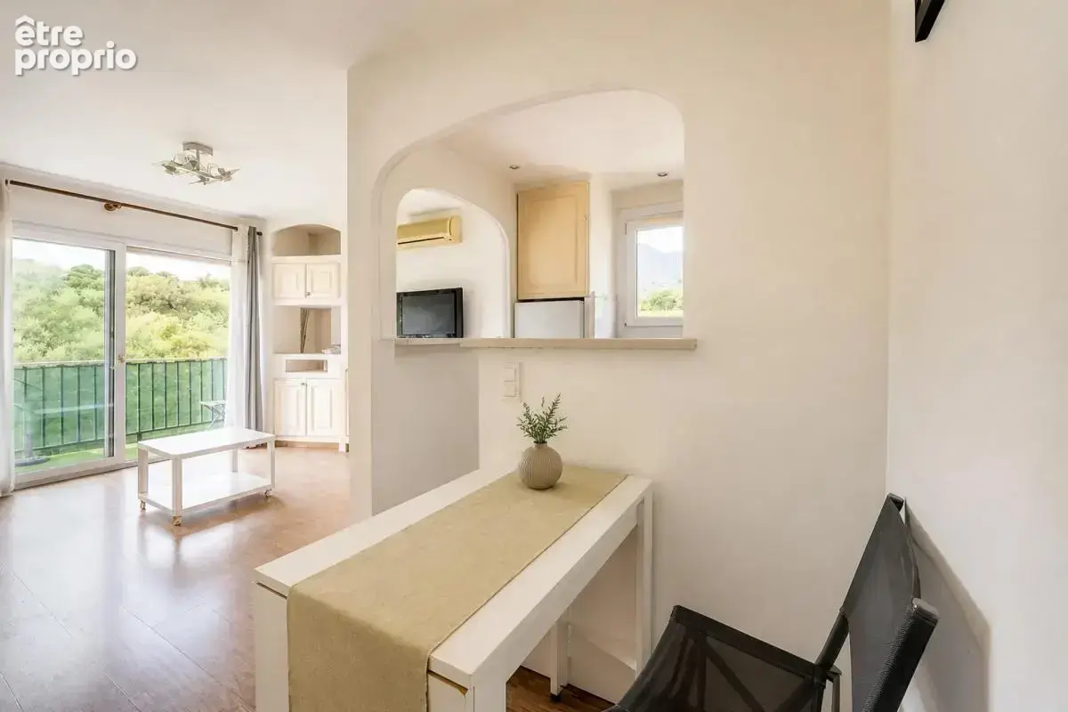Cavalaire-sur-Mer - Appartement T2 42m2 avec balcon et parking - photo 11