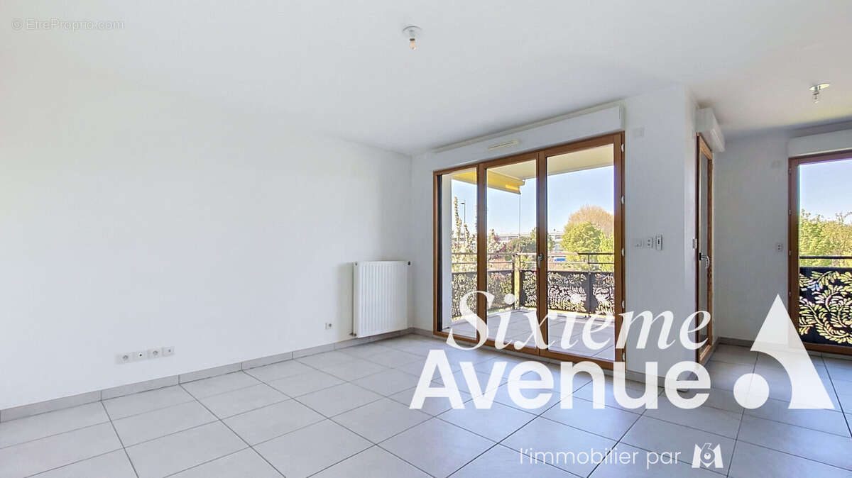 Appartement à BRON