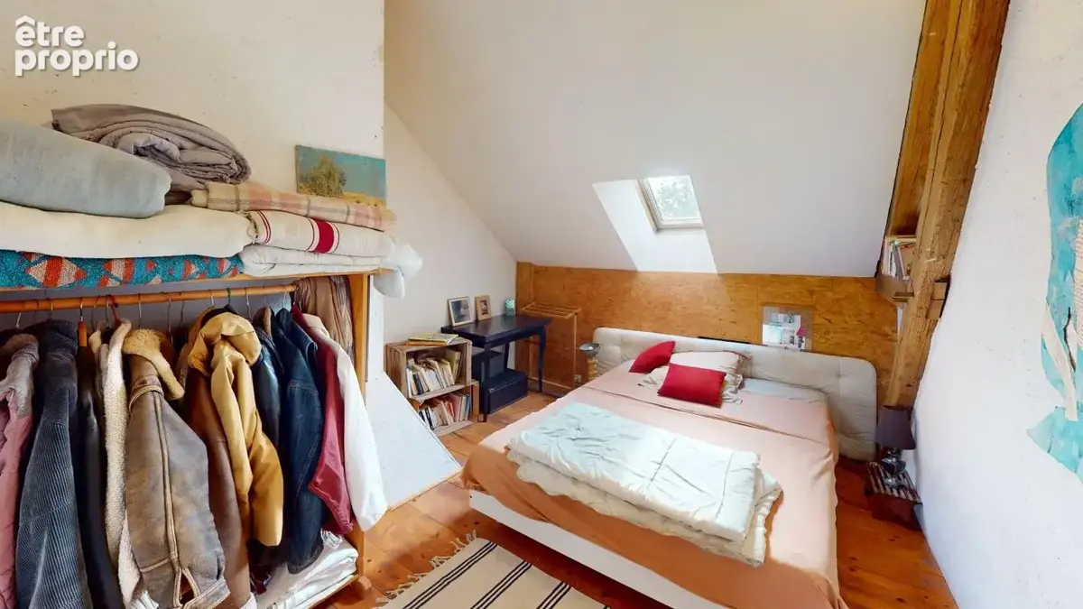 Ensemble immobilier de charme à 12 km de Sancerre : maison restaurée+dépendances sur 5000 m². Au calme absolu, dans un environne - photo 10
