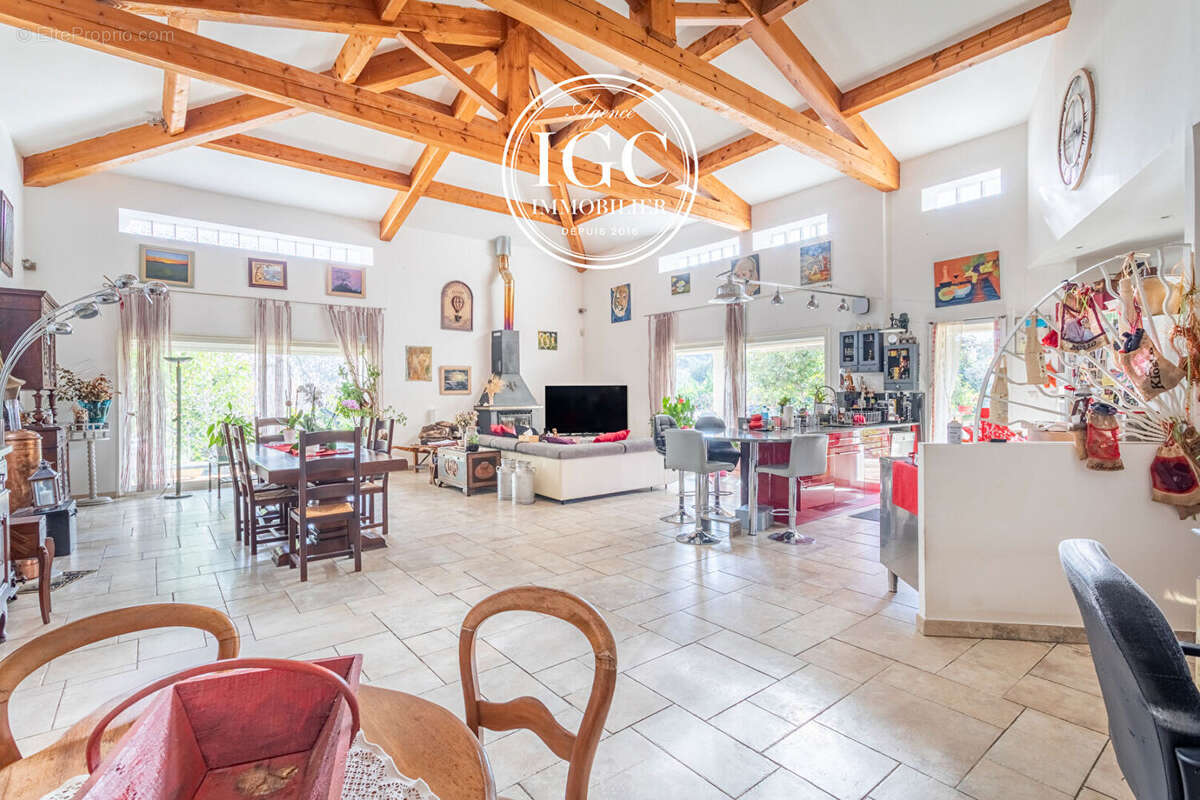 Maison à ENSUES-LA-REDONNE