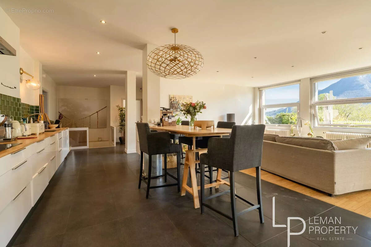 SEVRIER - Exceptionnel appartement face au lac d'Annecy - photo 8