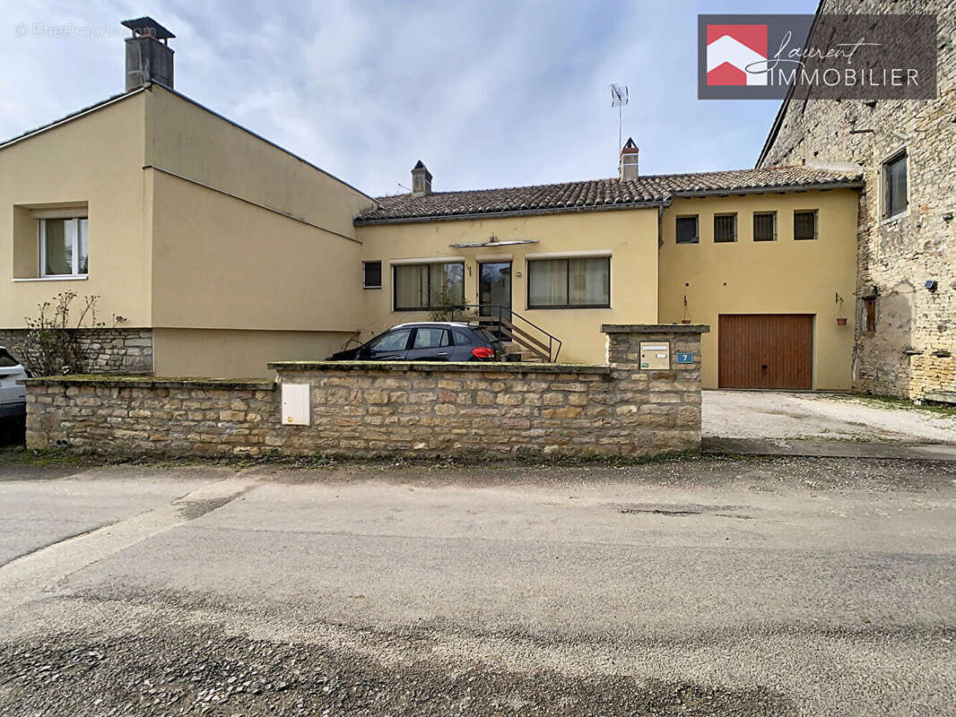 Maison familiale avec logement indépendant et jardin - 192 m2  - PLOTTES - photo 2