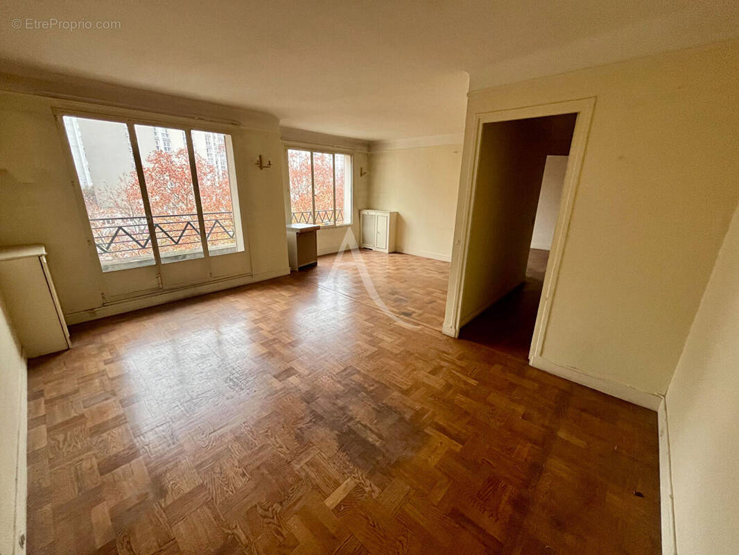 Appartement à ISSY-LES-MOULINEAUX