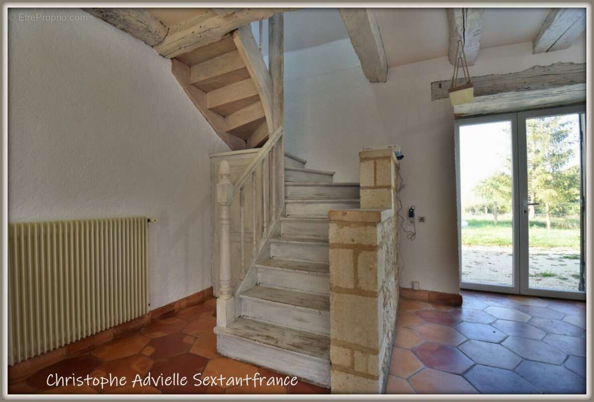 Périgourdine en pierres, rénovée, 3 chambres et un bureau sur terrain de 1820 M2 environ - photo 9