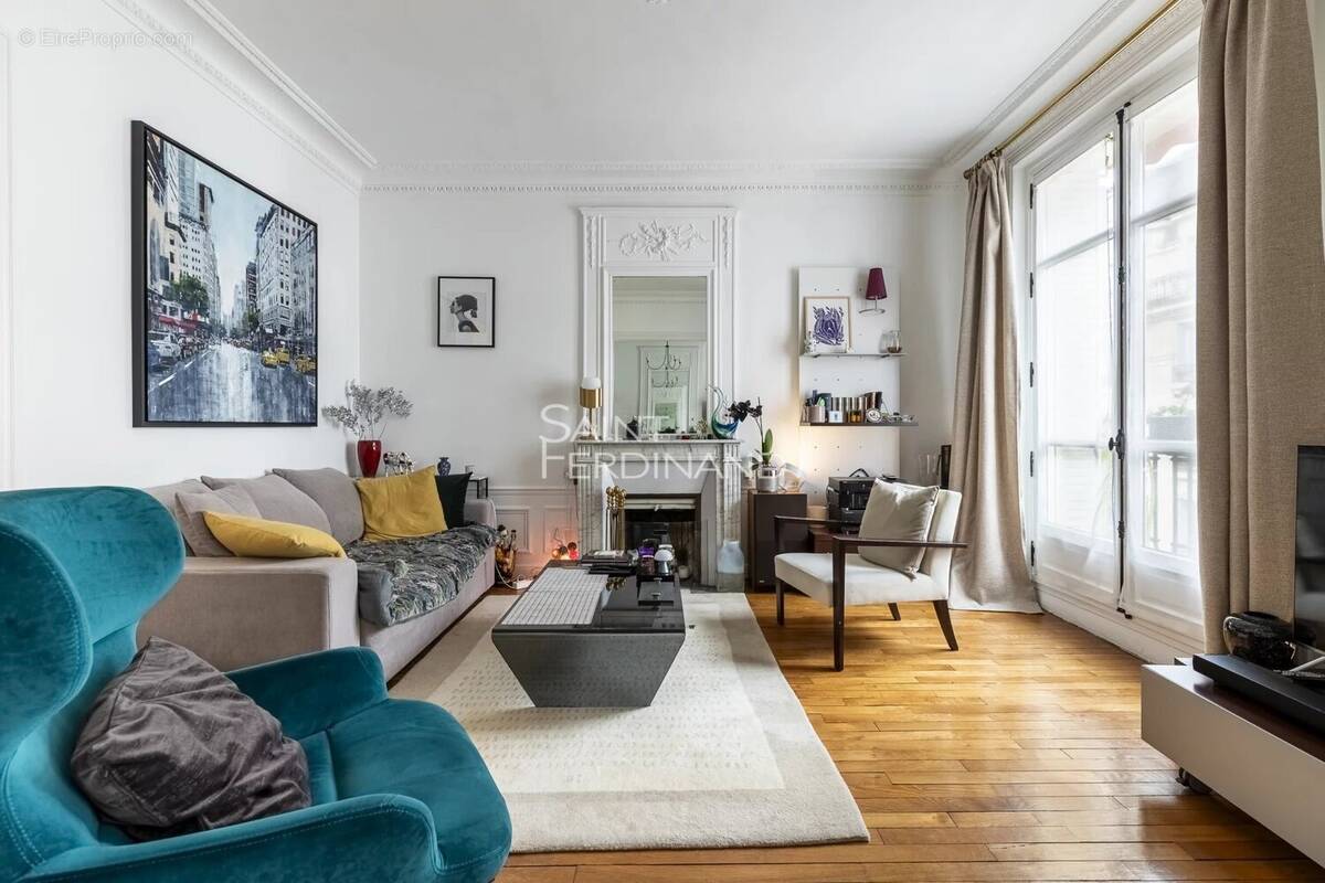 Appartement à PARIS-15E