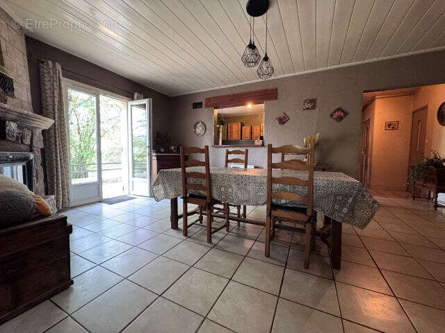 Appartement t5 en rez de villa avec terrasse et piscine a vendre sur mirabeau - photo 7