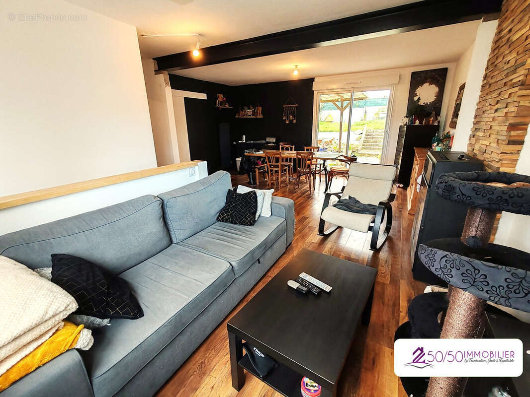 Maison à SAINT-MARTIN-DES-CHAMPS