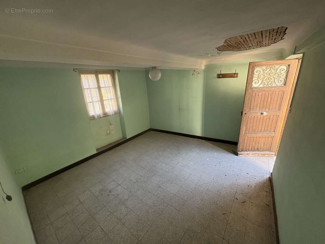 Maison à FONTAN