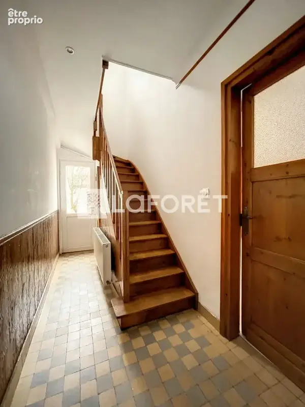 Maison 3 chambres, cour, garage. - photo 5