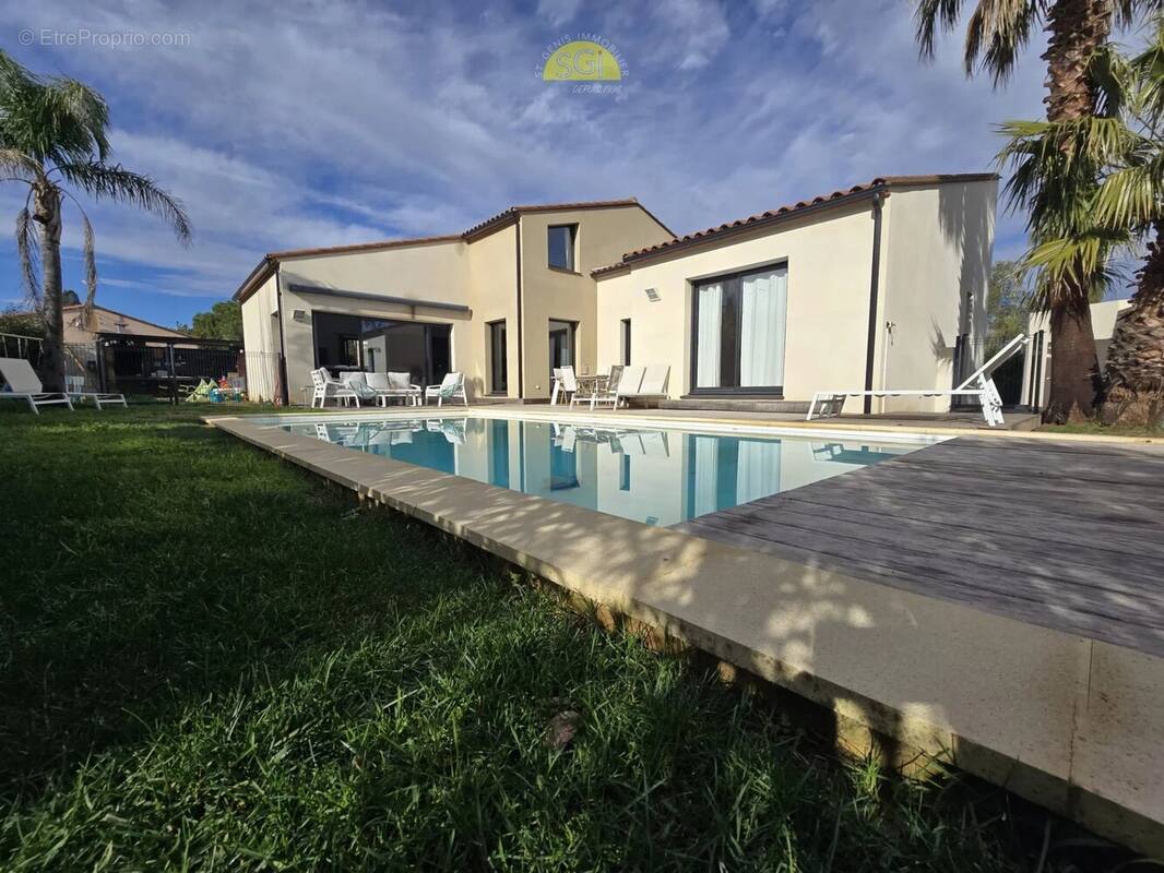 Maison à SAINT-GENIS-DES-FONTAINES