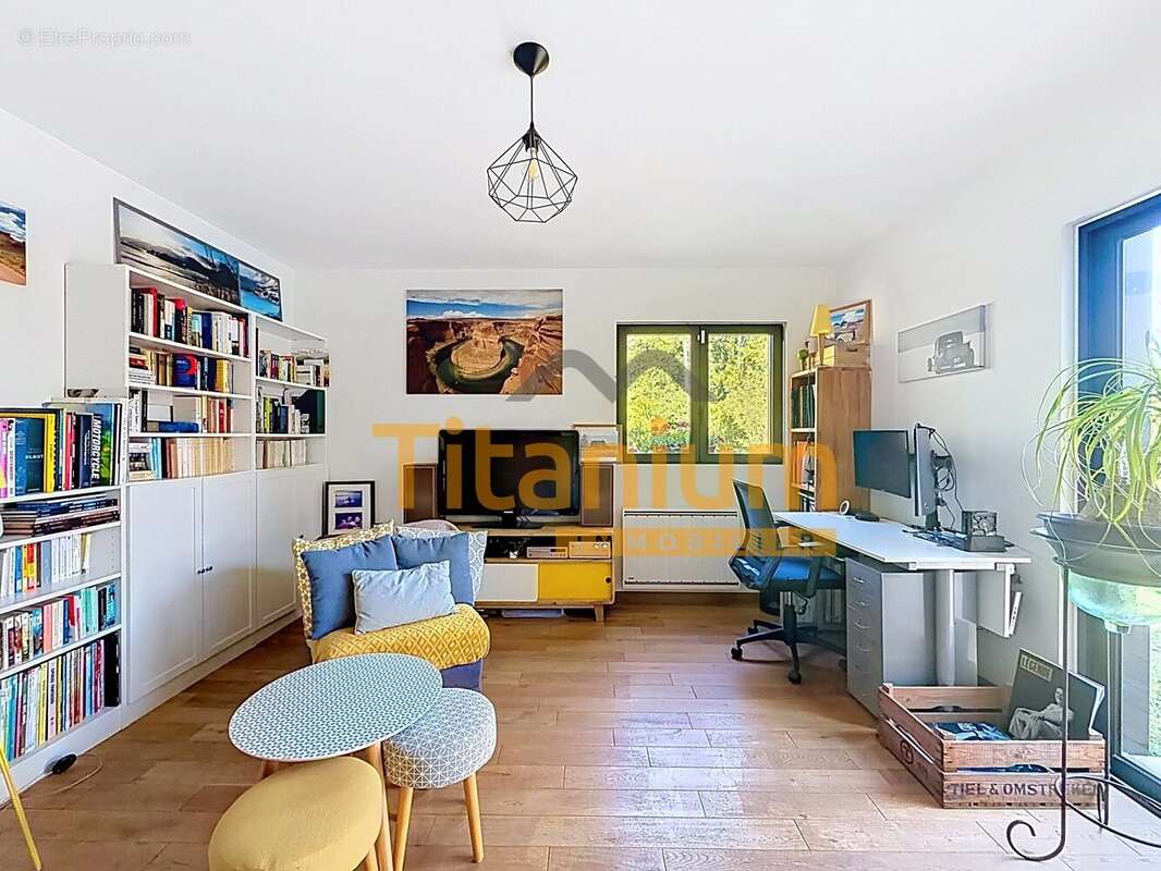 Maison 154 m² à Osny  - photo 8
