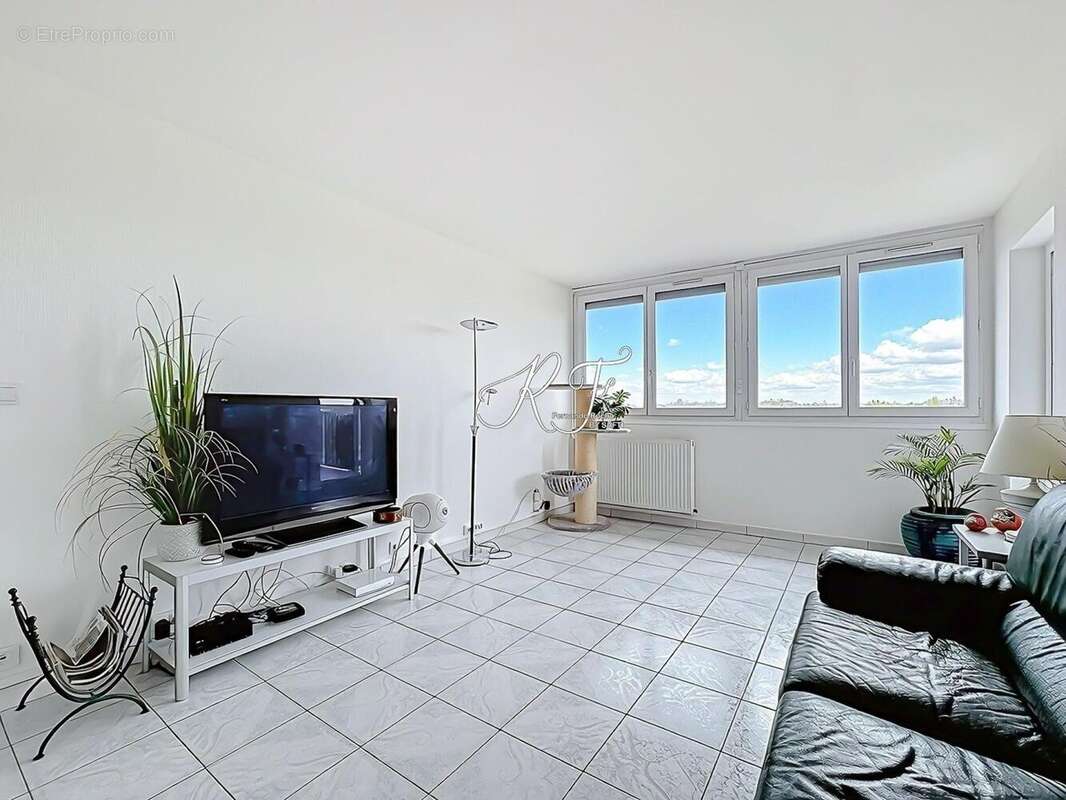 Photo 2 - Appartement à CERGY