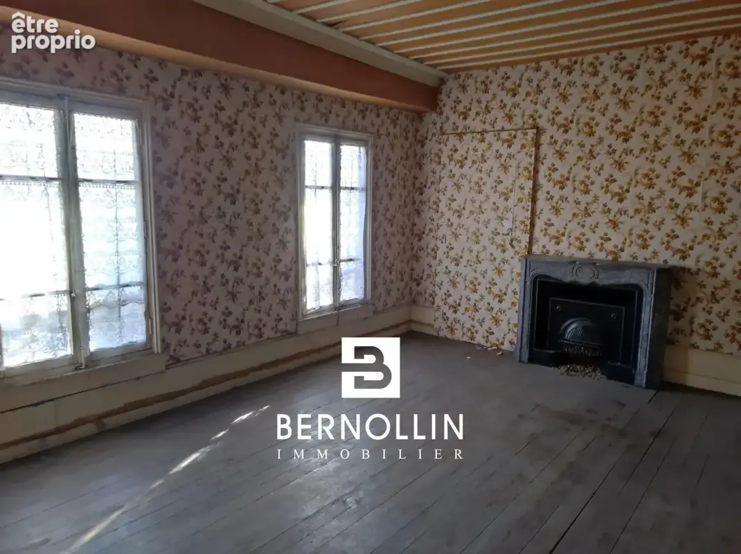 Ensemble immobilier au c?ur de Beaupont avec terrain et location de locaux - photo 11