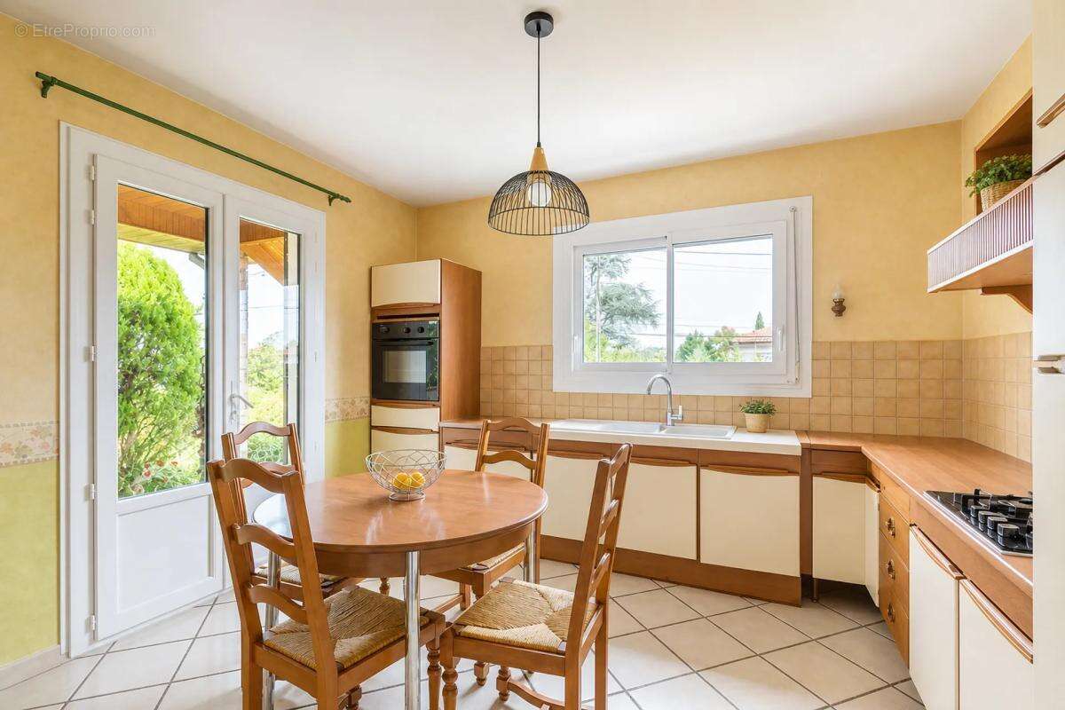 Maison de 7 pièces de 275 m² à Mions - photo 7