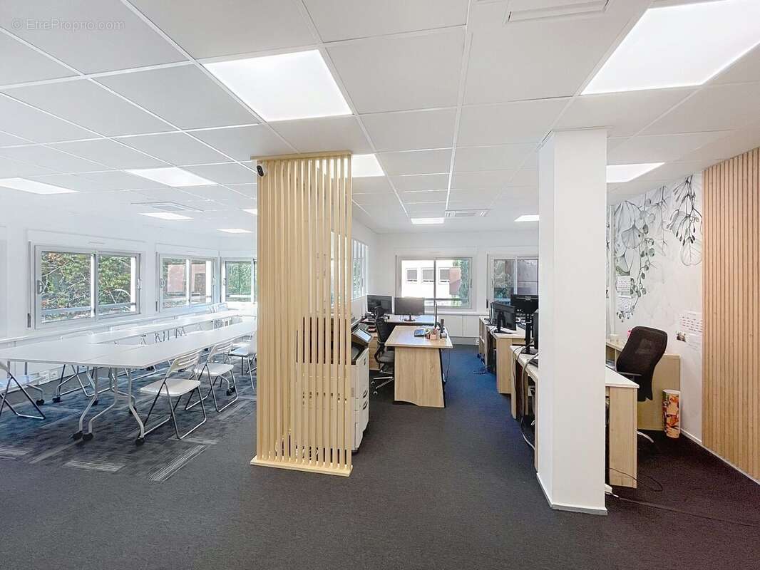 Commerce à MONTAGNY