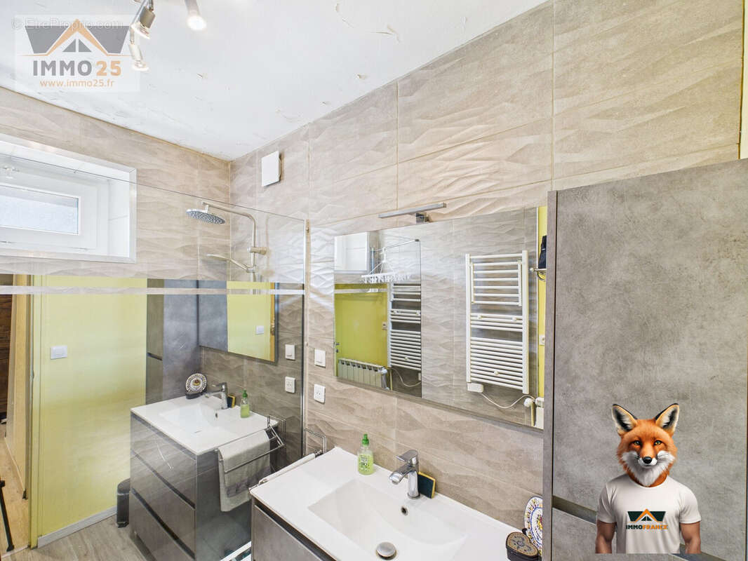 Appartement à ARC-LES-GRAY