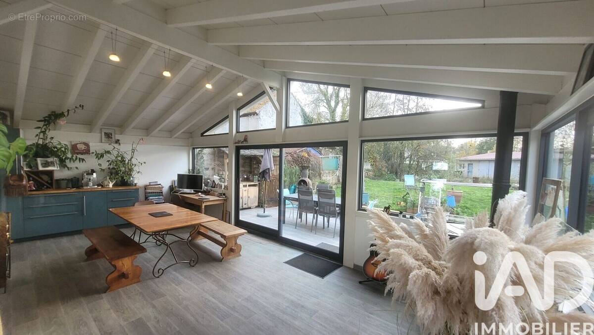 Photo 1 - Maison à ETREPILLY