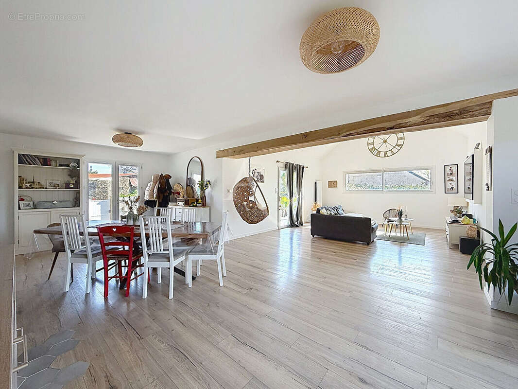 Maison à JUIGNE-SUR-LOIRE