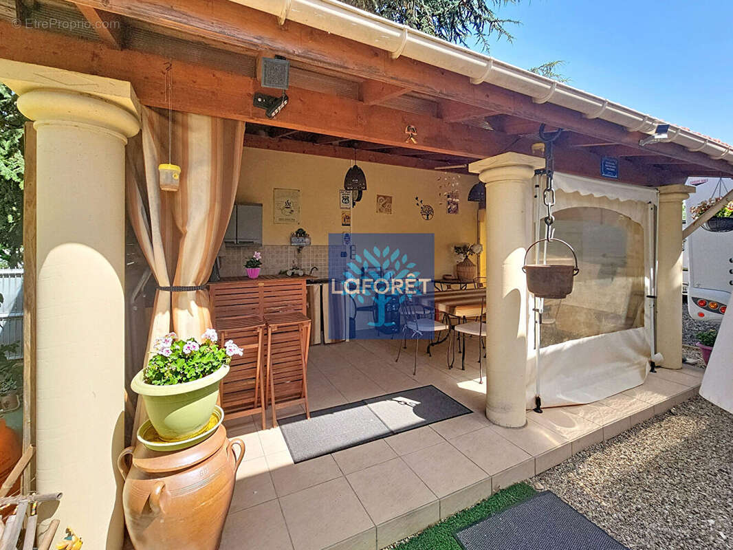Maison 95m² avec piscine et jardin arboré - Brignais - photo 6