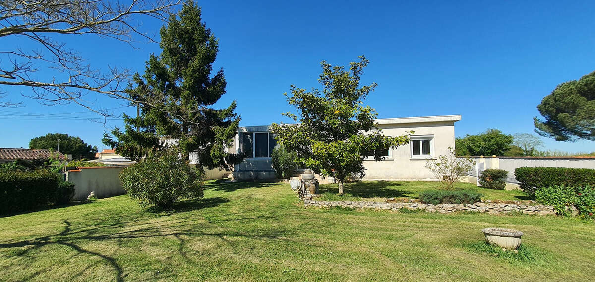 Maison à SAINT-AGNANT