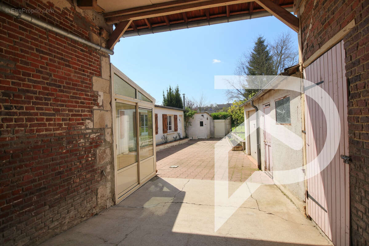 Maison à GRANDFRESNOY