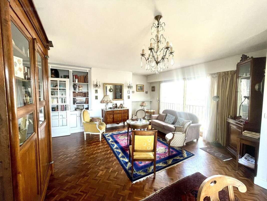 Appartement à VERSAILLES