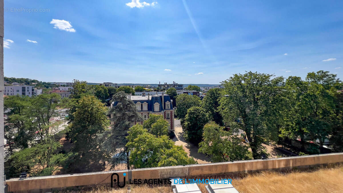 Appartement à NANTERRE