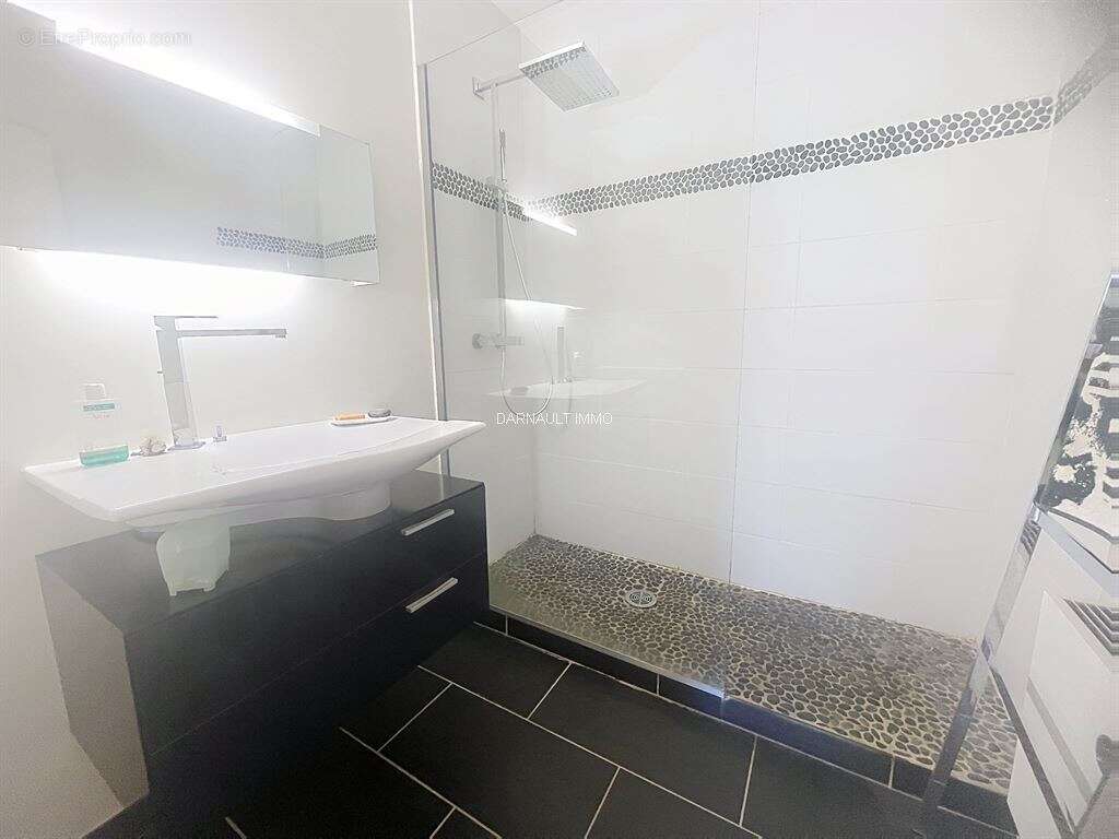 Maison 86 m² à Saint-Jean  - photo 8
