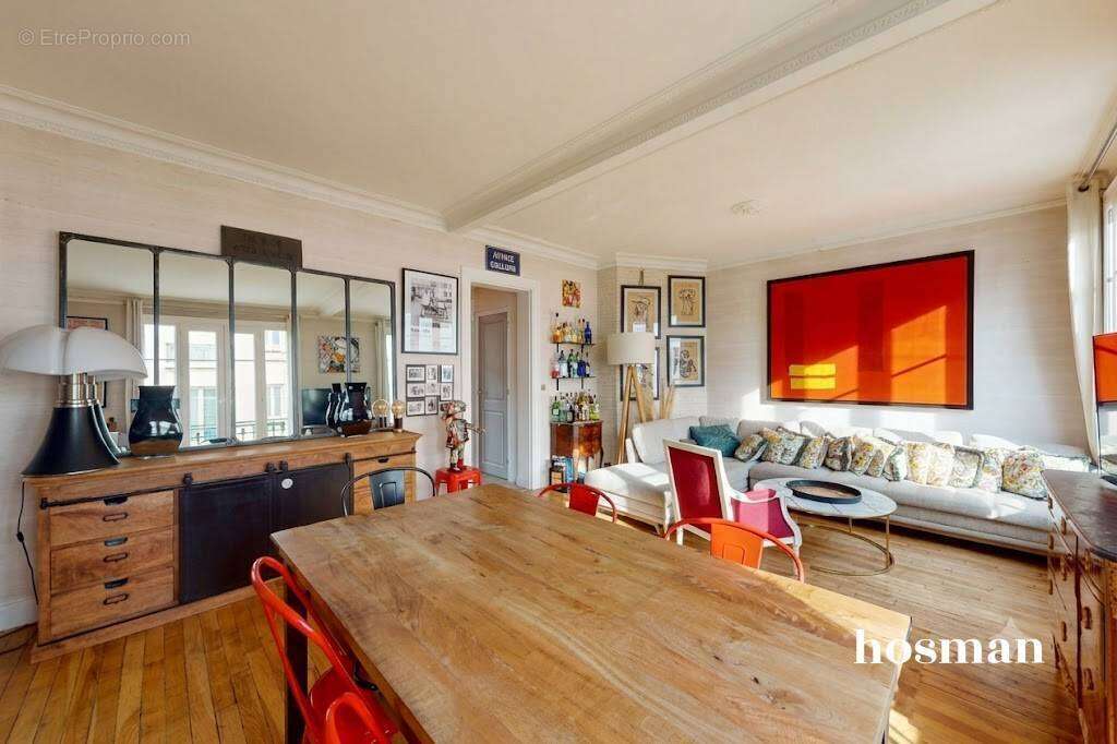 Appartement à COURBEVOIE
