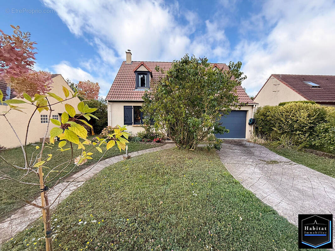 Maison à LE PLESSIS-BELLEVILLE