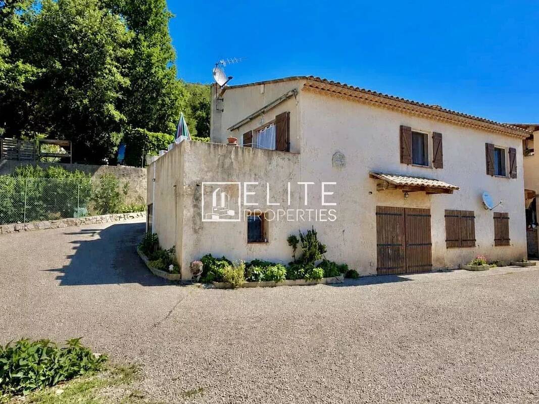 Maison à SAINT-VALLIER-DE-THIEY