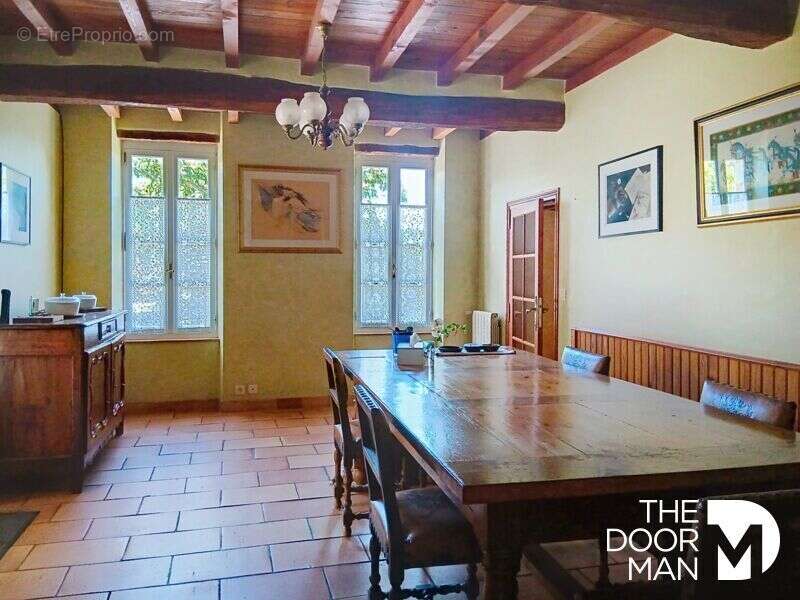 Maison à LONGAGES