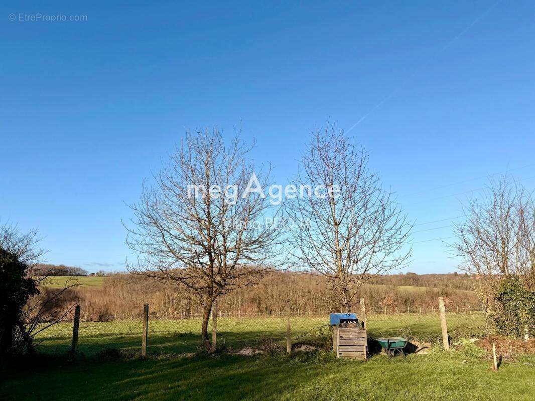 Maison à EGRISELLES-LE-BOCAGE