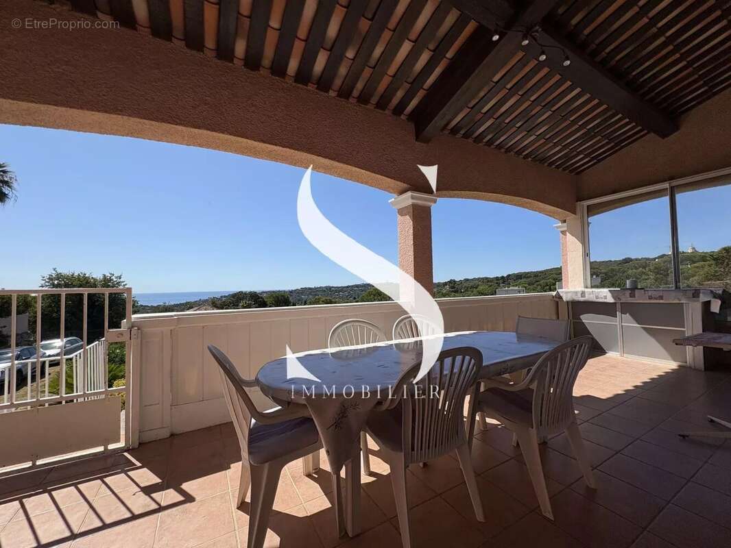 Maison à VALLAURIS