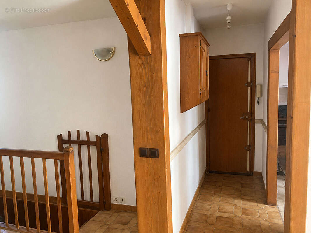 souplex de 65 m²  proche métro Ecole vétérinaire avec deux caves - photo 4