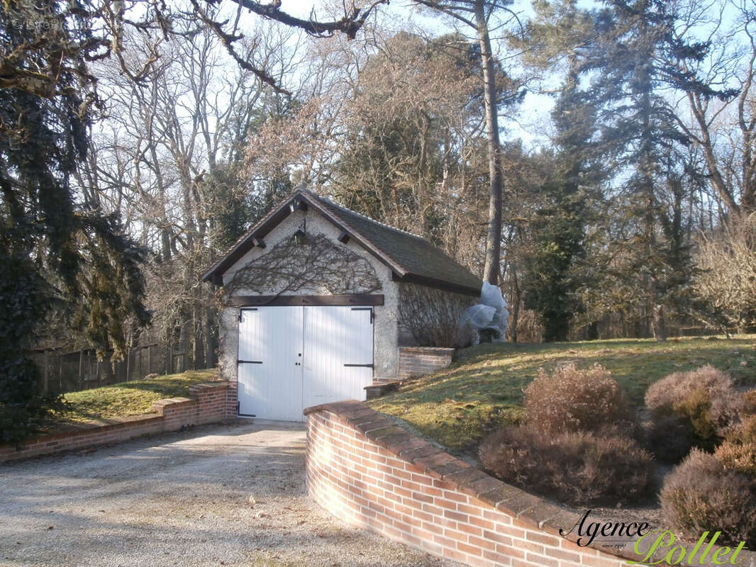 Maison à BRINON-SUR-SAULDRE