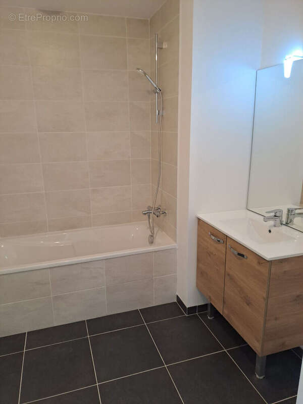 Appartement à CHEVAIGNE