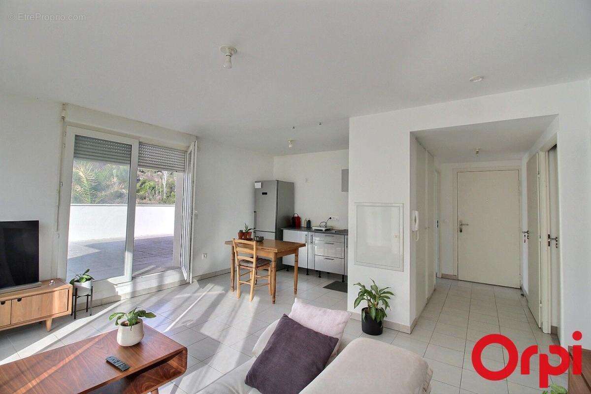 Appartement à MARSEILLE-12E