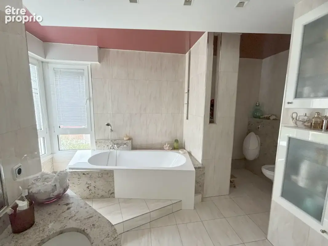 Appartement en duplex 6 pieces - terrasse - garage et caves - photo 14