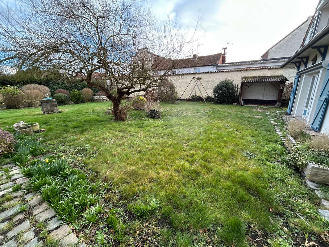Maison à SAINT-AMAND-LES-EAUX